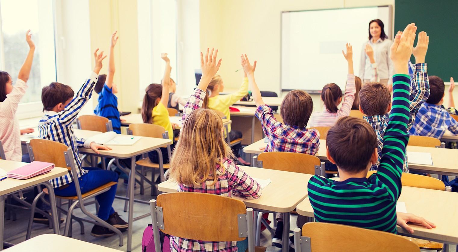 Onderwijsvakbond: 'Microsoft, OpenAI en Anthropic gaan 400.000 docenten trainen op gebied van AI'