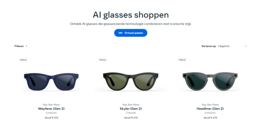 Meta heeft dinsdag aangekondigd de internationale uitrol van zijn Ray-Ban Display-bril tijdelijk te pauzeren. De beslissing volgt op beperkte beschikbaarheid en een onverwacht sterke vraag in de Verenigde Staten. Het moederbedrijf van Facebook was van plan de augmented-realitybril vanaf begin dit jaar te introduceren in onder meer het Verenigd Koninkrijk, Frankrijk, Italië en Canada, na het succes van eerdere modellen. Die plannen zijn nu opgeschort zodat Meta zich kan richten op het wegwerken van Amerikaanse bestellingen. Volgens het bedrijf is de voorraad “uiterst beperkt” voor wat het omschrijft als een product van de eerste generatie. “Sinds de lancering afgelopen herfst is de belangstelling overweldigend geweest, waardoor de wachtlijsten inmiddels doorlopen tot ver in 2026,” aldus Meta in een blogbericht. De Ray-Ban Meta-bril, ontwikkeld in samenwerking met brillenproducent EssilorLuxottica, stelt gebruikers in staat om foto’s te maken, content te streamen en te communiceren met een AI-assistent. EssilorLuxottica liet eerder weten de productiecapaciteit voor deze snelgroeiende smartbrillenlijn te willen opschalen. In het eerste verkoopkwartaal werden circa 15.000 exemplaren verkocht, goed voor een marktaandeel van 6% binnen de categorie, aldus IDC-analist Francisco Jeronimo. Daarnaast kondigde Meta tijdens de Consumer Electronics Show in Las Vegas nieuwe functies aan. Zo krijgt de bril een teleprompterfunctie waarmee gebruikers notities kunnen lezen en scrollen via de Meta Neural Band-polsband. Ook wordt de voetgangersnavigatie uitgebreid naar vier extra Amerikaanse steden, waarmee het totaal op 32 komt.