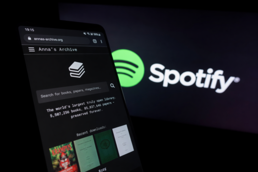 Spotify heeft een enorme juridische overwinning geboekt in een rechtszaak tegen het omstreden platform Anna’s Archive. De muziekdienst kreeg van de rechtbank een schadevergoeding toegewezen van maar liefst 322 miljoen dollar, nadat werd vastgesteld dat het platform op grote schaal muziek van Spotify zou hebben gekopieerd en verspreid. De uitspraak geldt als een van de zwaarste financiële sancties ooit in een auteursrechtzaak binnen de muziekindustrie.